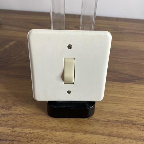 Ancien interrupteur double - double, va